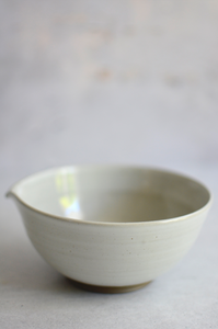 Spouted Matcha Bowl (Katakuchi)