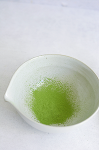 Spouted Matcha Bowl (Katakuchi)